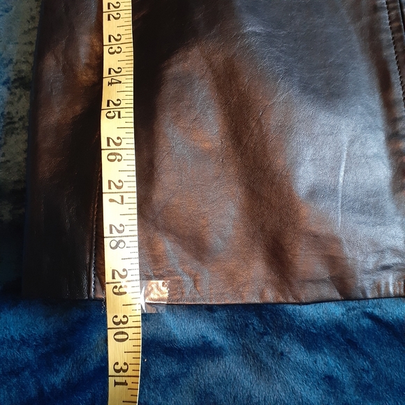 Danier Leather #36 - Picture 13 of 16